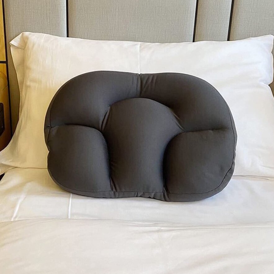 Almohada ortopédica cervical de espuma viscoelástica para alivio del dolor de cuello y mejor descanso.