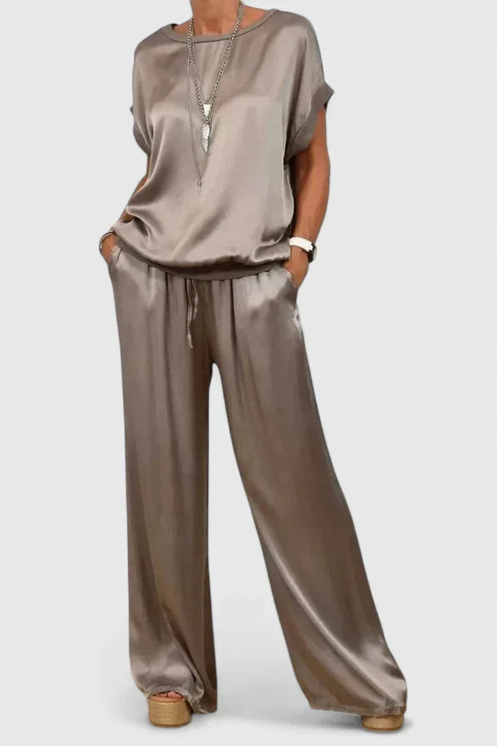 Ropa femenina: Conjunto dos piezas Asunción, suave y transpirable, perfecto para looks de viaje o diario.