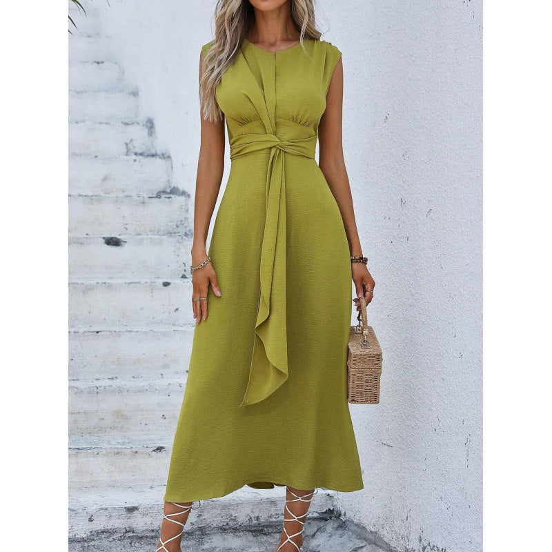 Vestido de mujer elegante, largo y sin mangas, con diseño drapeado. Ideal para verano.