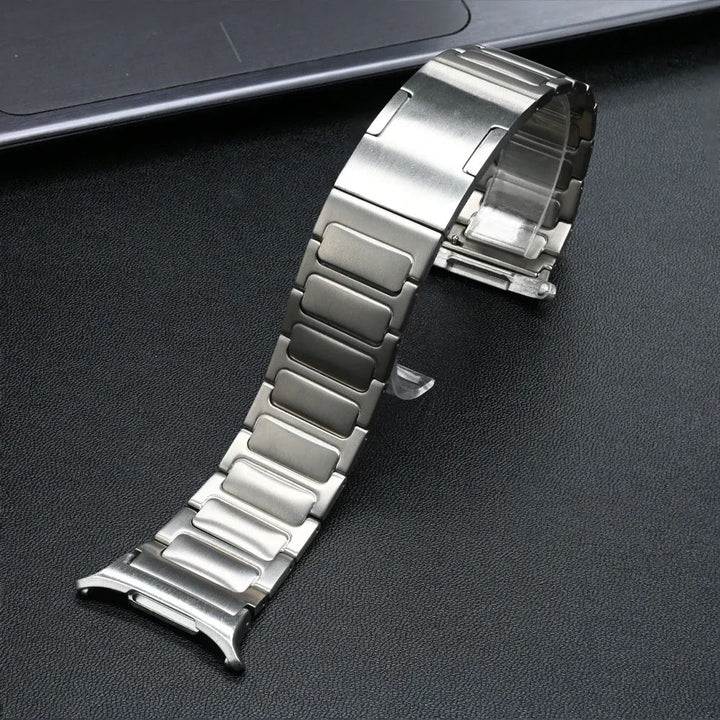 Correa de titanio DLC para smartwatch 47mm, accesorio de lujo, comodidad y ligereza.