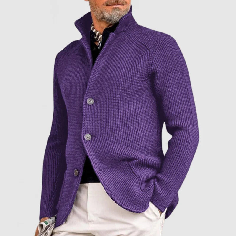 Chaqueta de punto de hombre con solapas, un toque elegante para la moda masculina, casual o formal.