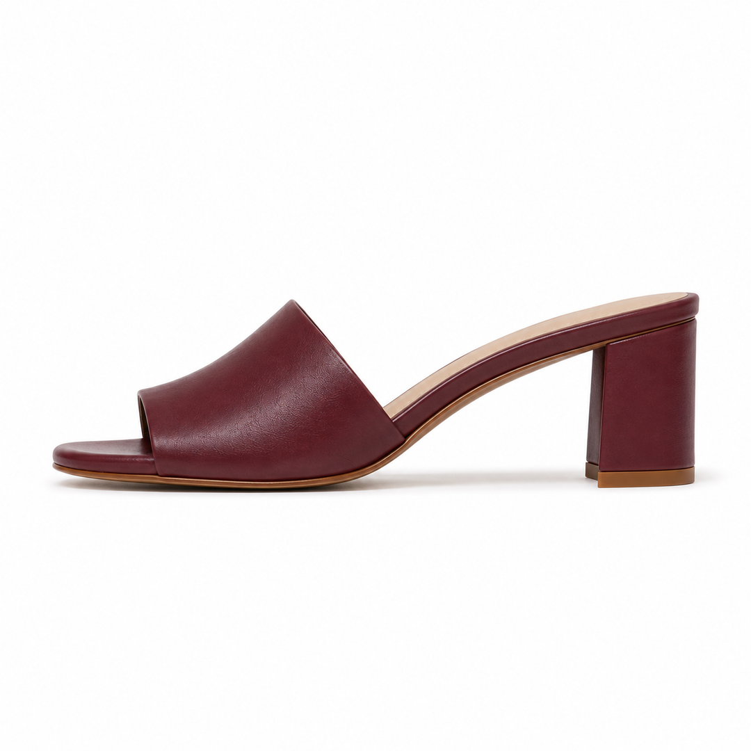 Sandalias elegantes burdeos para mujer, con diseño moderno. Zapatos cómodos de moda femenina para el verano.