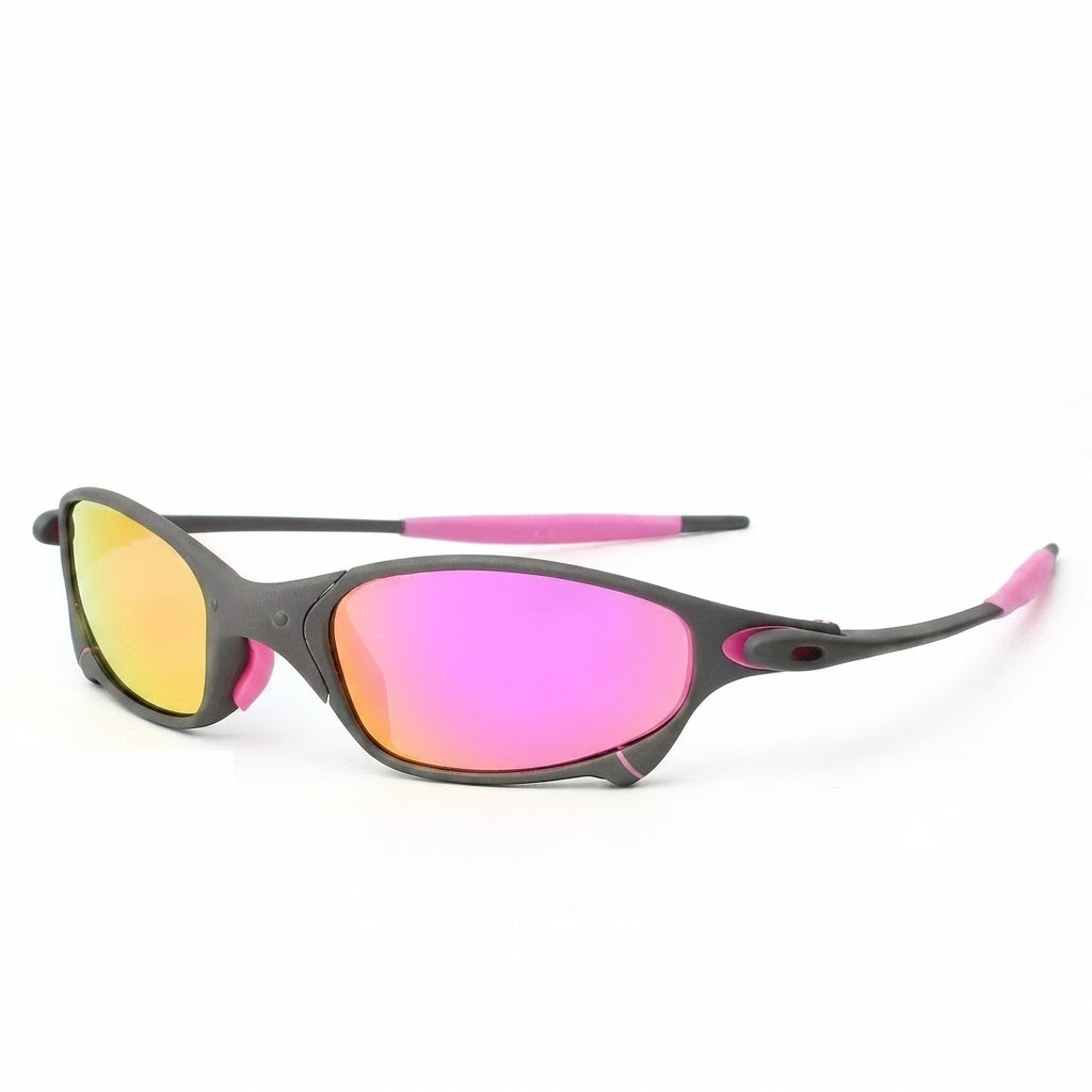 Atleta usando gafas deportivas polarizadas UV400. Ideales para running y deportes al aire libre.