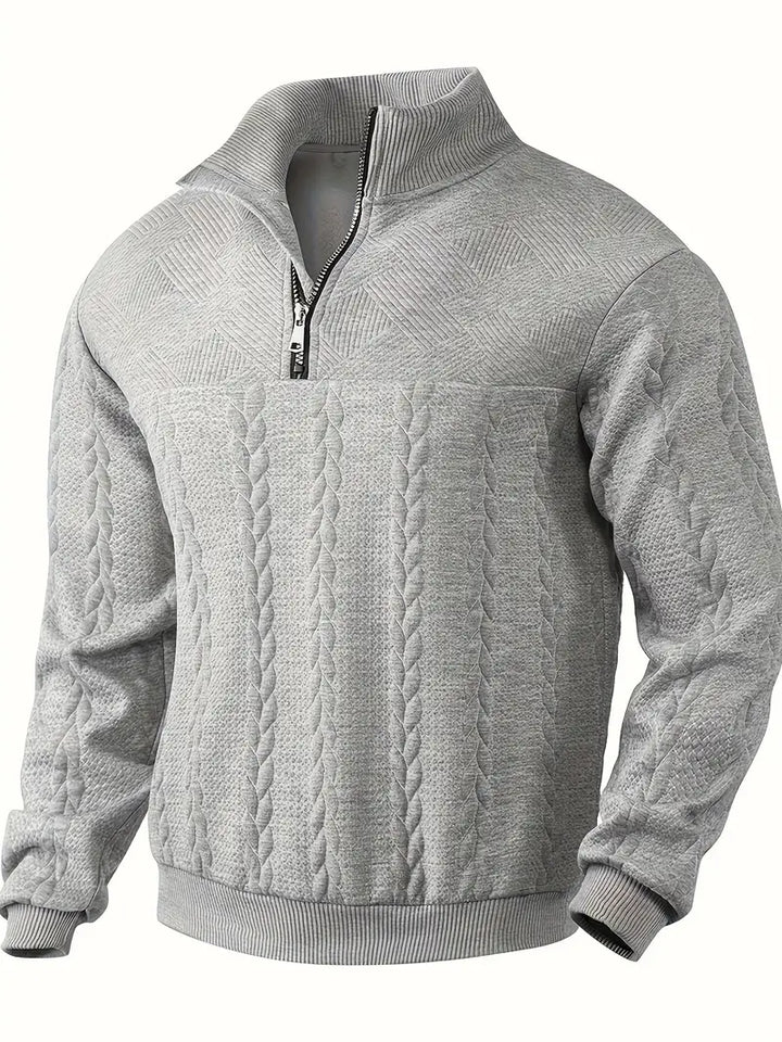Jersey de hombre cálido con media cremallera, diseño trenzado. Comodidad y estilo para la moda masculina de invierno.