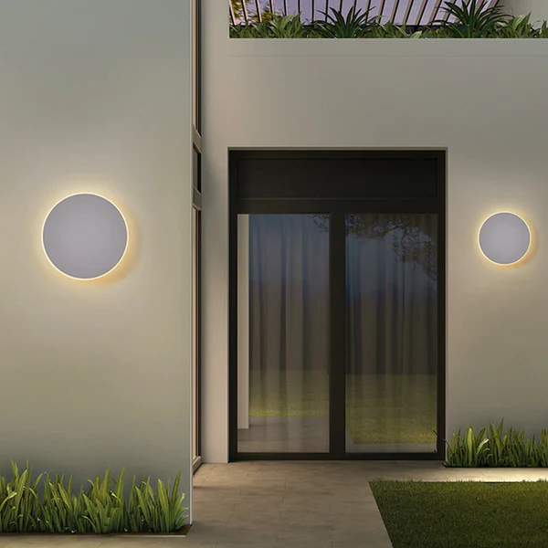 Aplique para pared exterior, iluminación LED redonda. Ahorro energético y estilo.