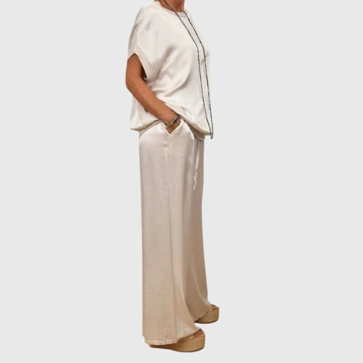 Conjunto de camisa suelta y pantalón ancho, cómodo y elegante para mujer. Ideal para el día a día.