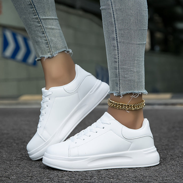Zapatillas HERTA para mujer, calzado cómodo de plataforma, color blanco, para un estilo minimalista y urbano.