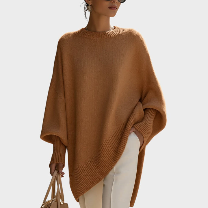 Capa de punto para mujer, con silueta asimétrica y cuello redondo. Tallas grandes.