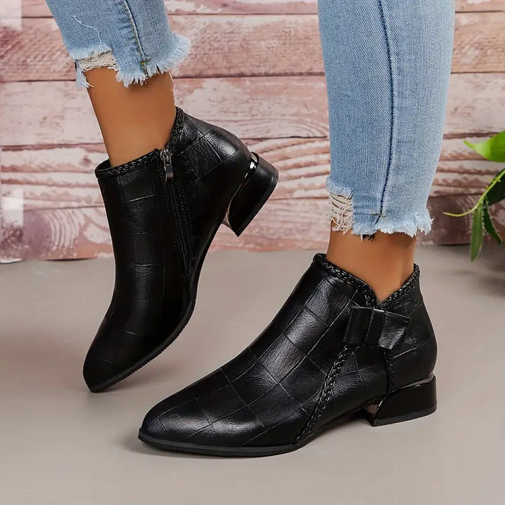 Botines de tacón bajo cómodos para mujer, perfectos para moda de otoño e invierno. Estilo femenino y moderno.