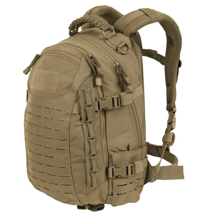 Mochila táctica militar 30L, lista para la acción. Equipo esencial para camping, expediciones y aventura.