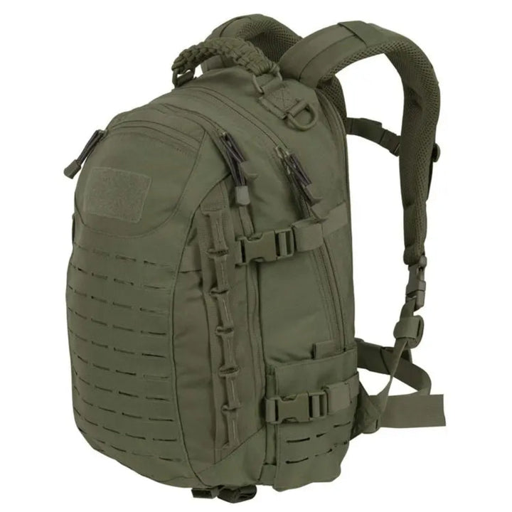 Detalles de la mochila táctica 30L con múltiples compartimentos. Organiza tu equipo de camping y viaje.