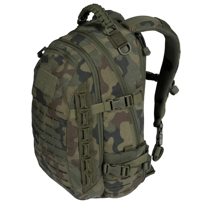 Mochila táctica de 30L con gran capacidad, perfecta para equipo de camping, senderismo y aventura al aire libre.
