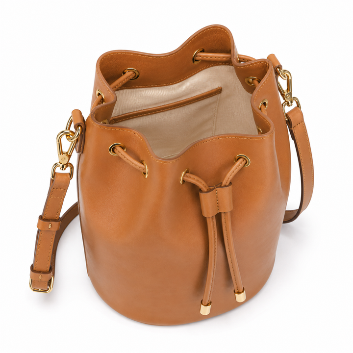 Accesorio de moda: Bolso de cuero de mujer, diseño cubo elegante y sofisticado para un look chic.
