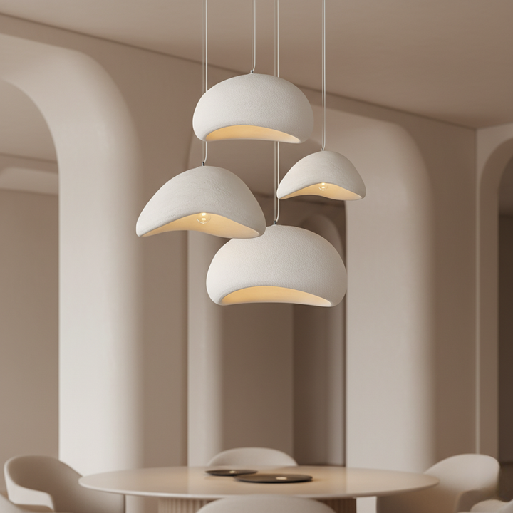 Luminaria de diseño orgánico Galet Air, ideal para iluminación interior y luz cálida decorativa.