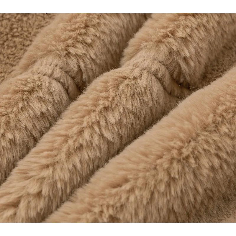 Chaqueta corta de mujer, material teddy suave, cálida para el invierno, estilo casual.