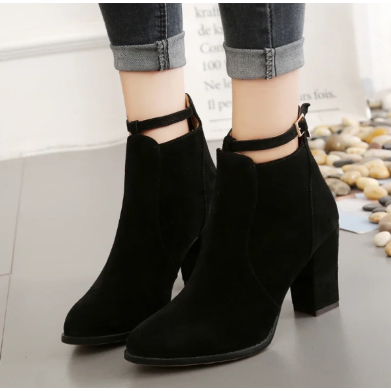 Estilo sofisticado: botines mujer con tacón bloque, hebilla, en cuero sintético.