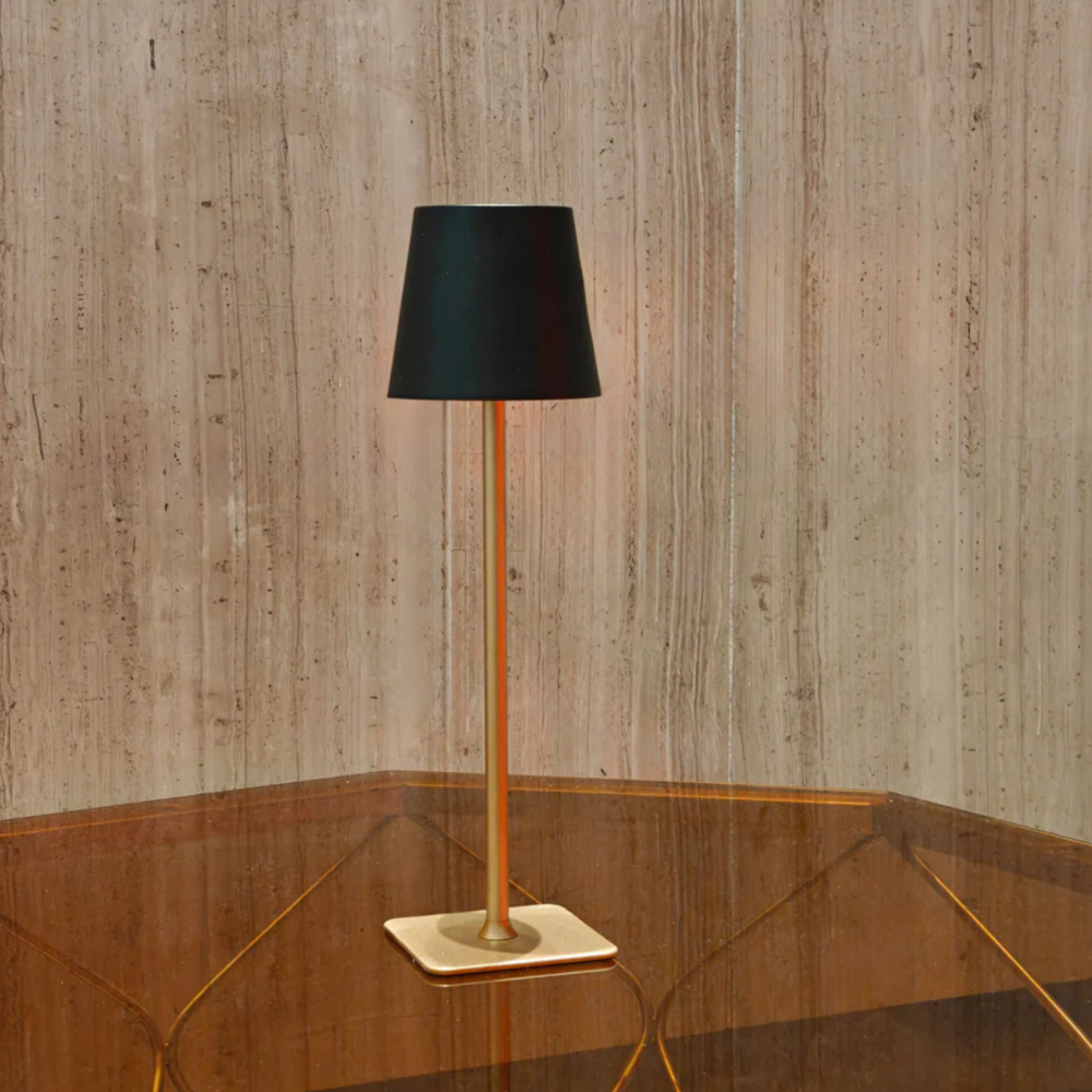 Diseño nórdico: lámpara de mesa LED, recargable, táctil. Inalámbrica, moderna. Perfecta para cualquier ambiente.