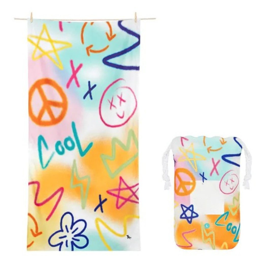 Toalla de playa con bolsa de transporte, ligera, secado rápido, ideal para piscina o gimnasio.