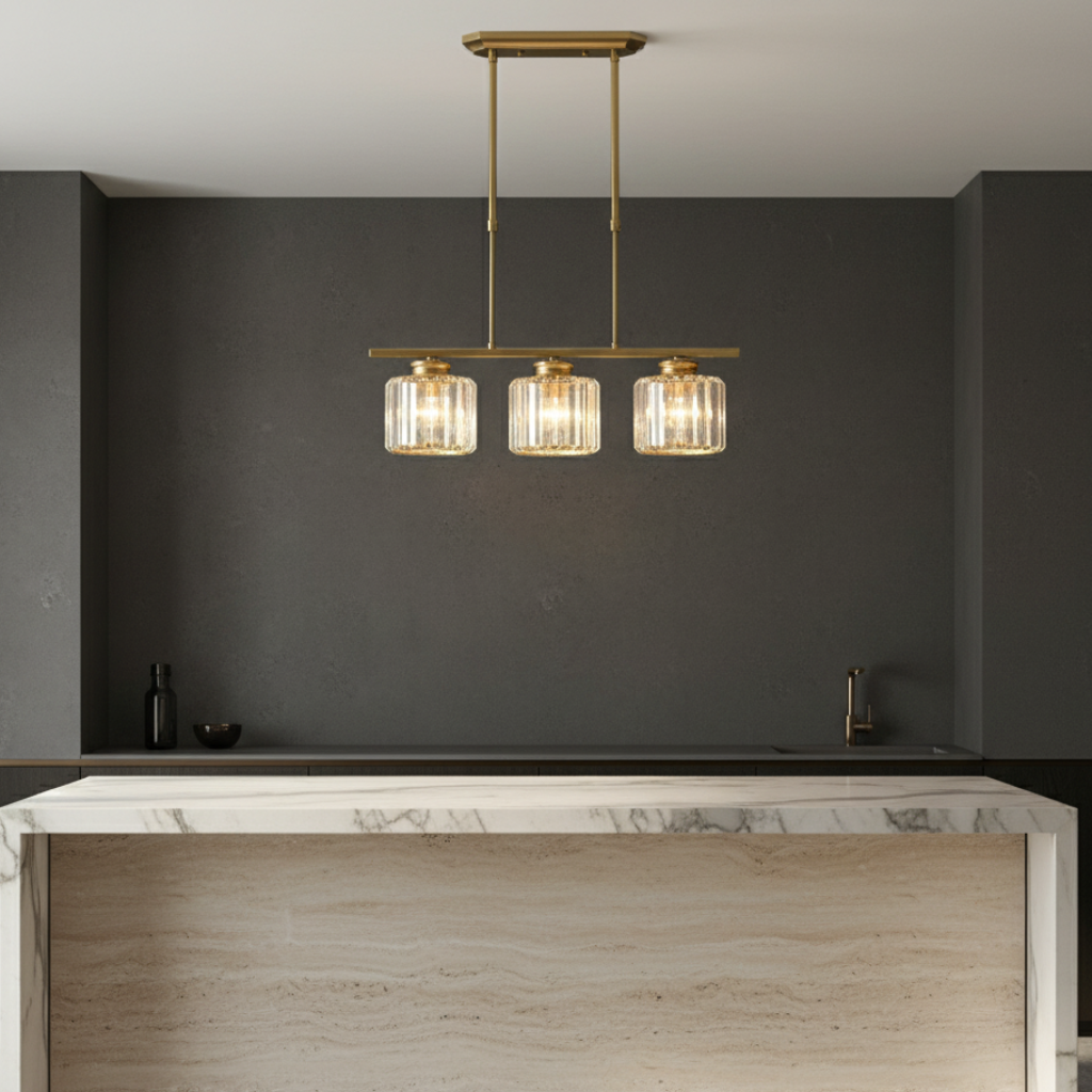 Iluminación Art Decó para comedor, lámpara colgante dorada que crea ambiente.