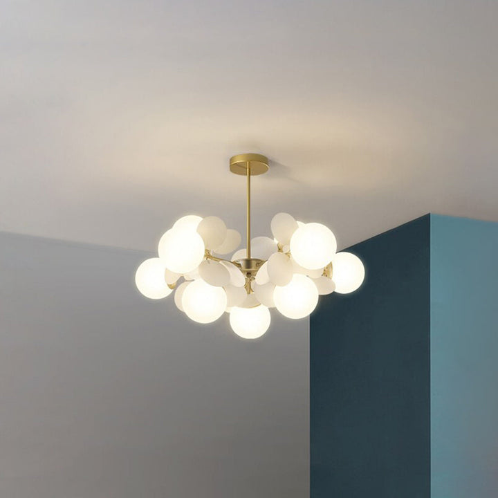 Luz cálida y diseño moderno: lámpara colgante LED acrílica para techo que realza tu espacio.