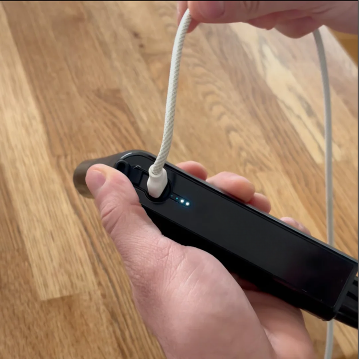 Bidet portátil para una limpieza personal profunda y frescura instantánea, recargable para uso diario.