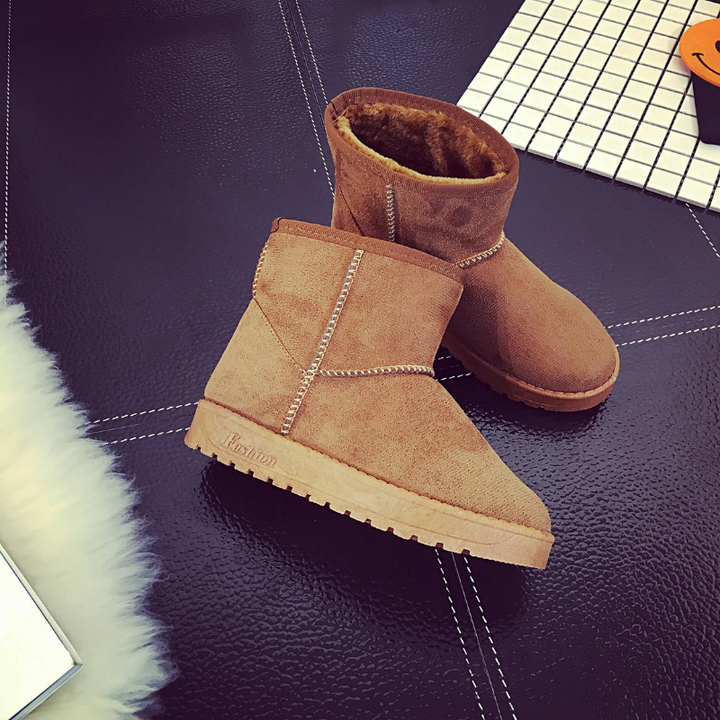 Botas de invierno para niñas, diseño robusto y antideslizante. Ideal para la moda infantil y la seguridad en frío.
