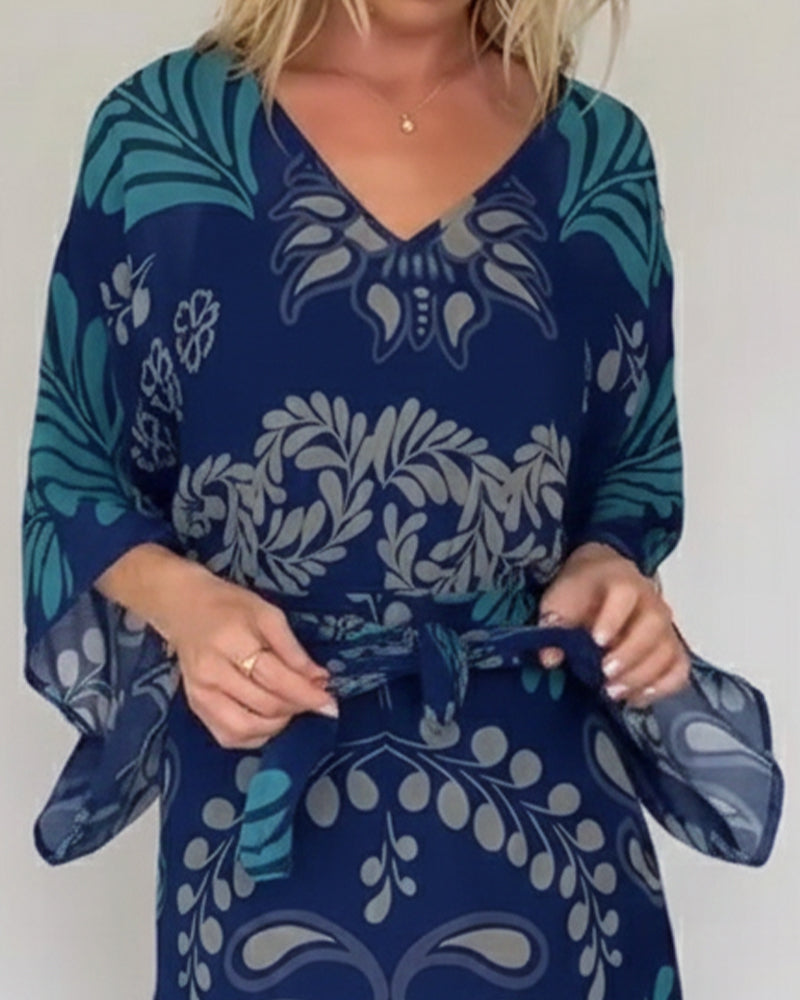 Tendencia moda: vestido maxi bohemio con estampado de hojas para mujer. Estilo fluido, moderno y chic.