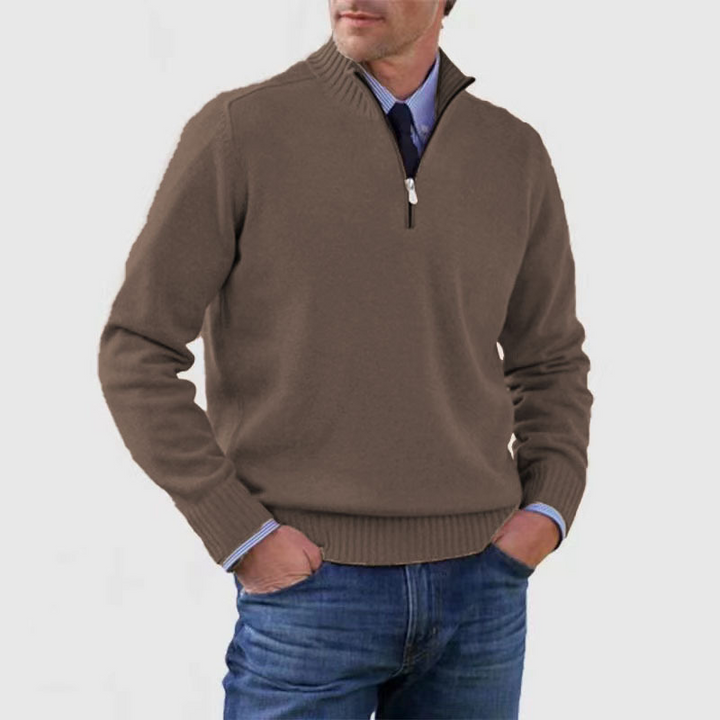 Textura de punto del suéter para hombre, cuello con media cremallera. Moda masculina cómoda.