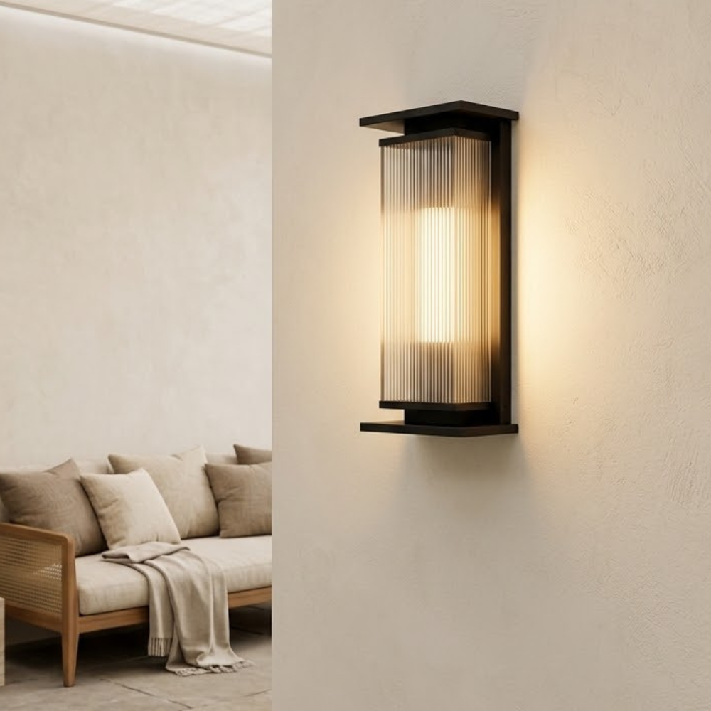 Aplique LED exterior, diseño moderno, resistente al agua para balcones.