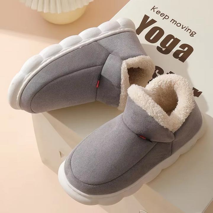 Suela antideslizante de pantuflas LIVIA para mujer, garantizando seguridad y confort en casa.