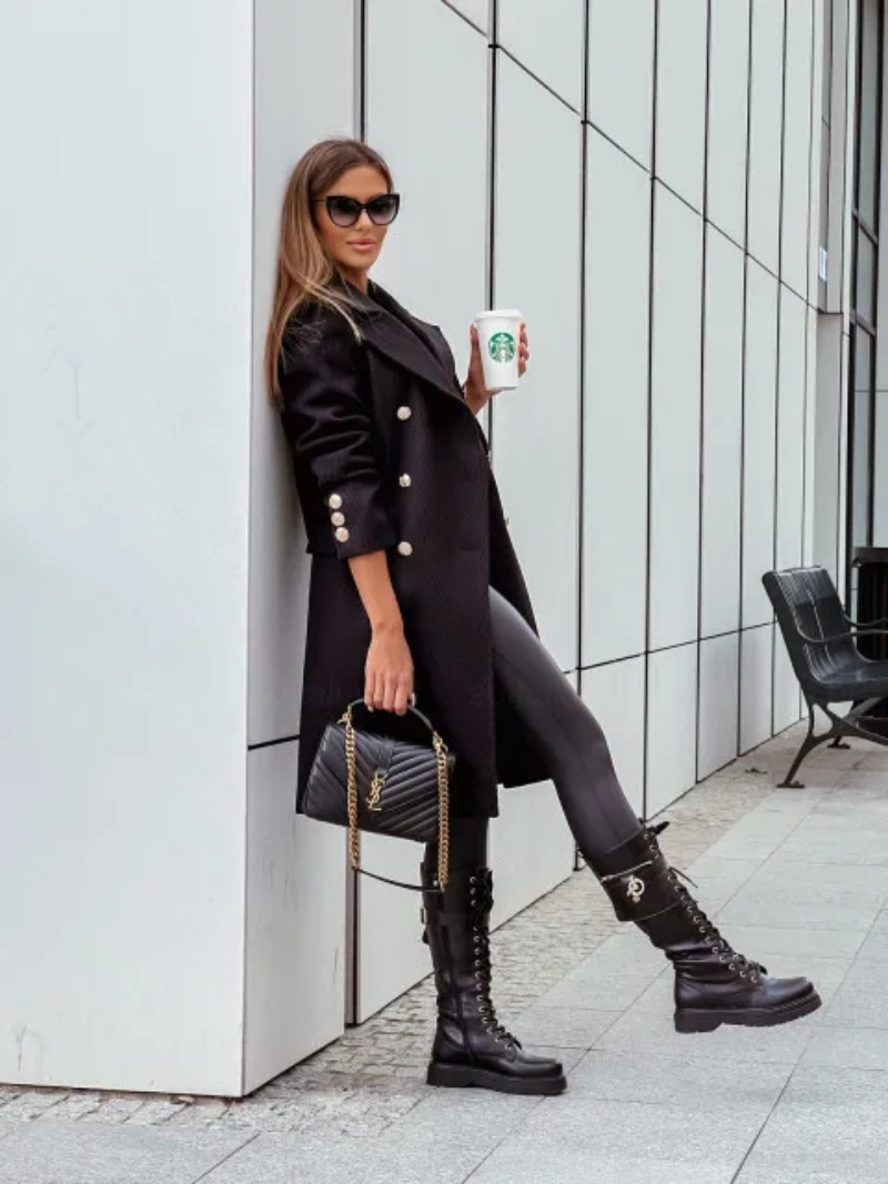 Abrigo de mujer elegante y cálido, doble botonadura, corte slim fit, perfecto para el frío de invierno.