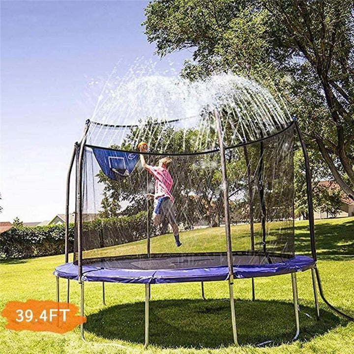 Aspersor de agua fácil de instalar en trampolín, diversión refrescante para el exterior.