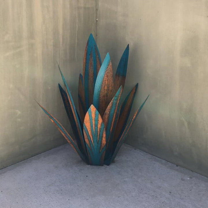 Escultura de agave metálica antióxido para exterior. Decoración de jardín y patio, arte duradero.