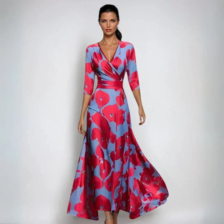 Vestido maxi floral para mujer con escote en V y silueta fluida, ideal para el verano y eventos elegantes.
