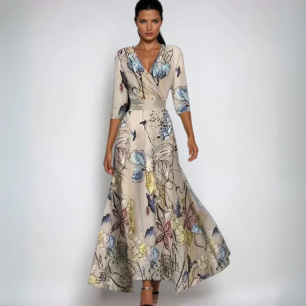 Vestido maxi fluido floral para mujer, escote en V. Un diseño cómodo y versátil para cualquier evento de verano.