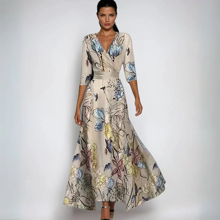 Vestido maxi fluido floral para mujer, escote en V. Un diseño cómodo y versátil para cualquier evento de verano.