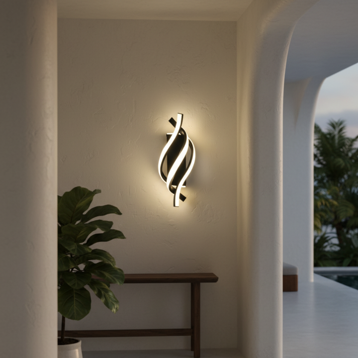 Iluminación de pared LED para ambiente acogedor, luz cálida ideal para lectura en el dormitorio.
