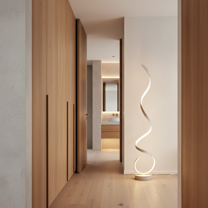 Lámpara de pie LED espiral elegante, regulable para iluminar salas de estar y rincones.