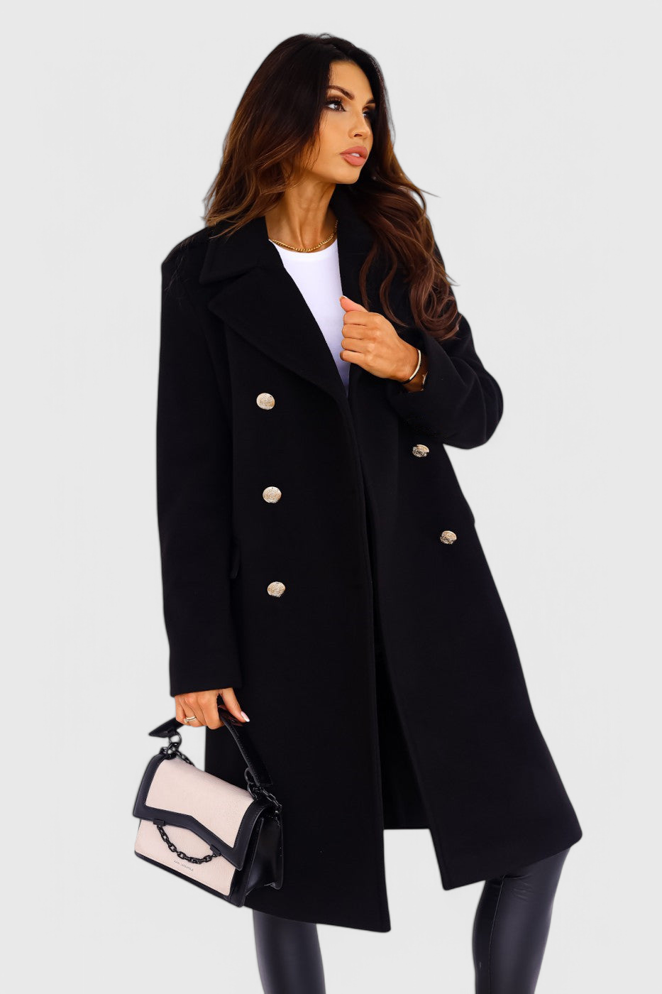 Abrigo de invierno para mujer. Lana de alta calidad, diseño clásico y chic. Mantente cálida y a la moda.