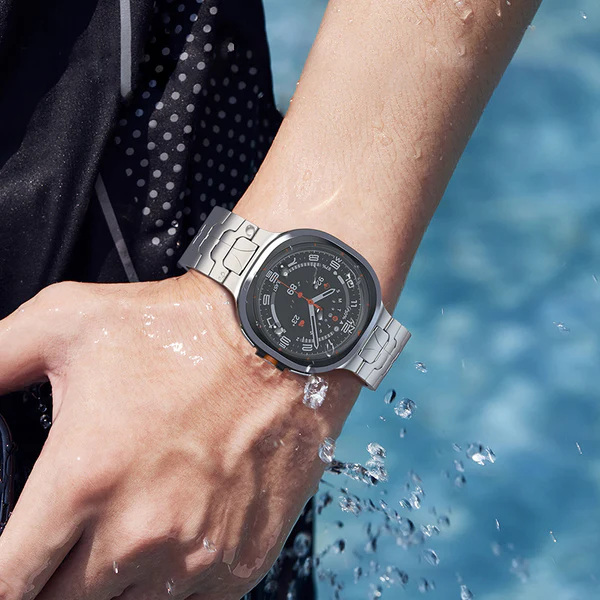 Brazalete ajustable de titanio Grado 2 para smartwatch de 47mm, confort personalizado.
