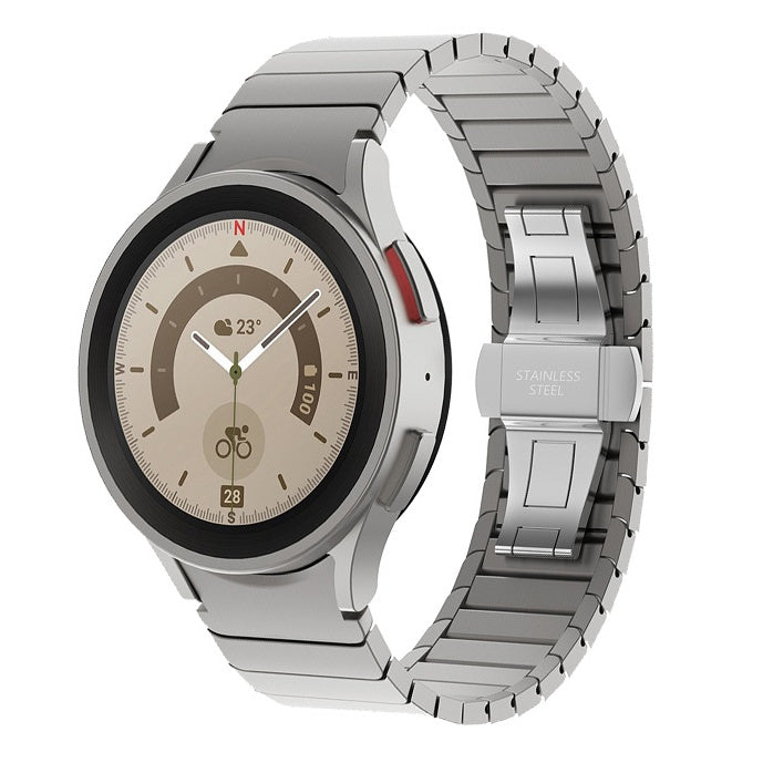 Correa elegante de acero inoxidable para smartwatch unisex. Banda metálica duradera con cierre de mariposa.