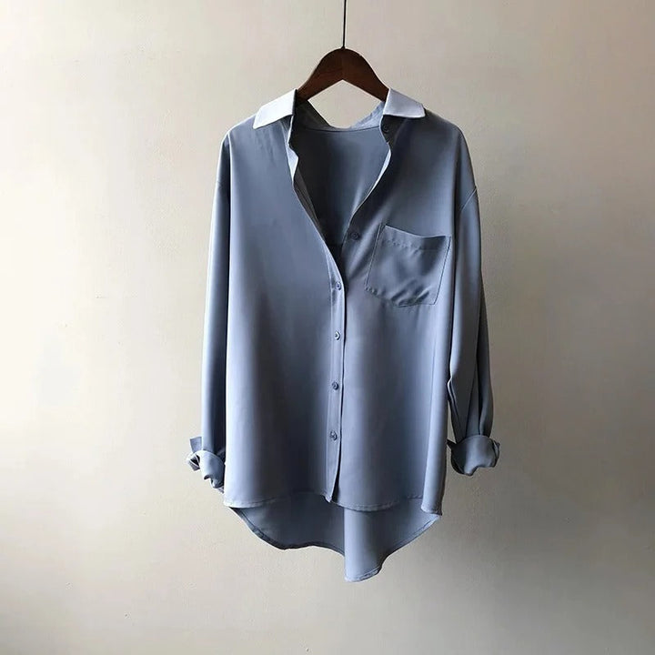 Blusa de satén sedoso para mujer, elegante y versátil, ideal para oficina o fiesta.