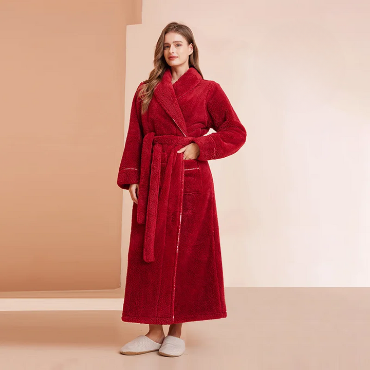 Bata de franela ultra suave de invierno, ideal para relajarse en el hogar.