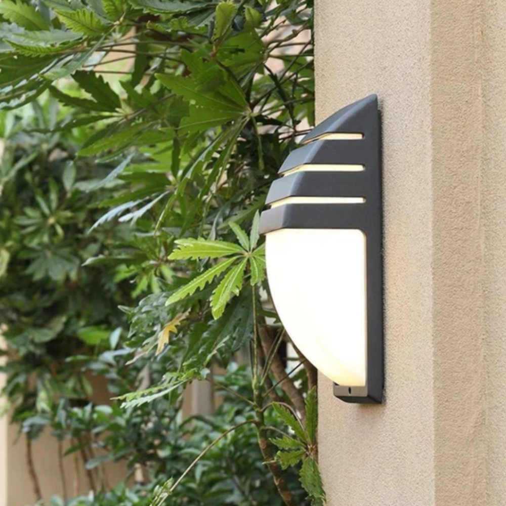 Iluminación LED para terraza, aplique con sensor de movimiento, eficiencia.
