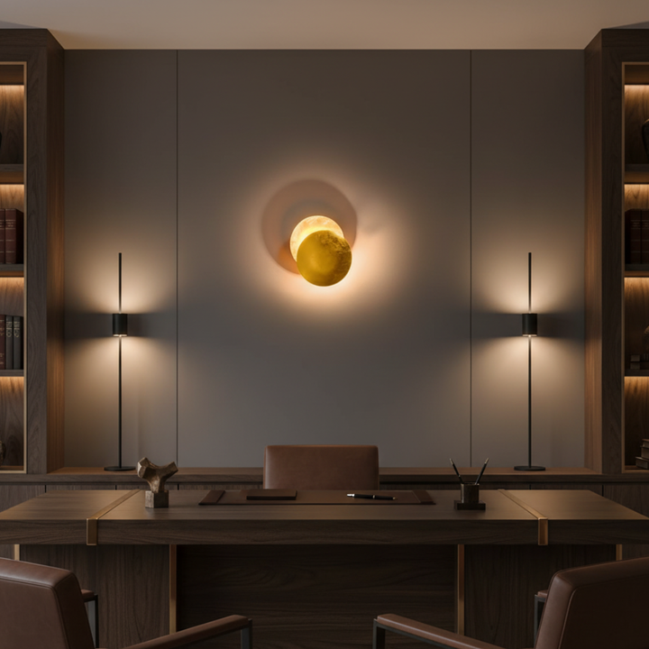 Lámpara de pared giratoria 360° LED, luz cálida para decoración moderna y funcional.