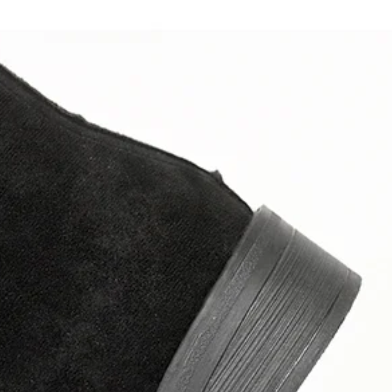 Calzado elegante: botas altas negras, ligeras y cómodas para mujer.