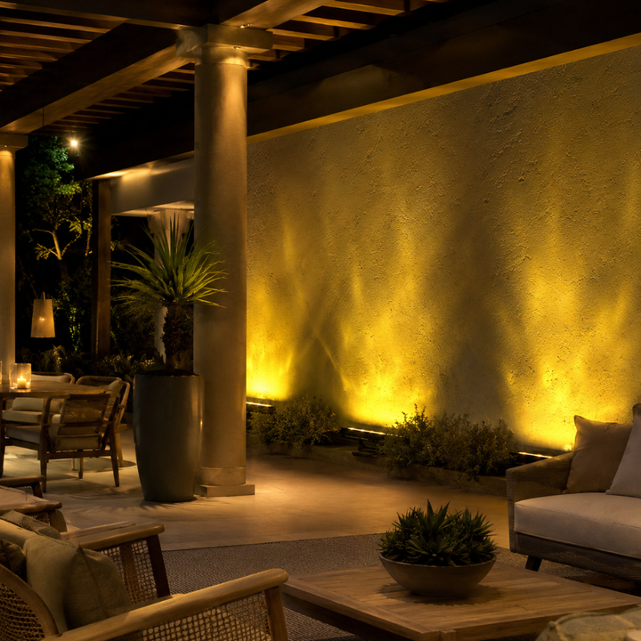 Iluminación de pared LED RGB dinámica para jardín. Luz exterior IP65 con efecto ola.