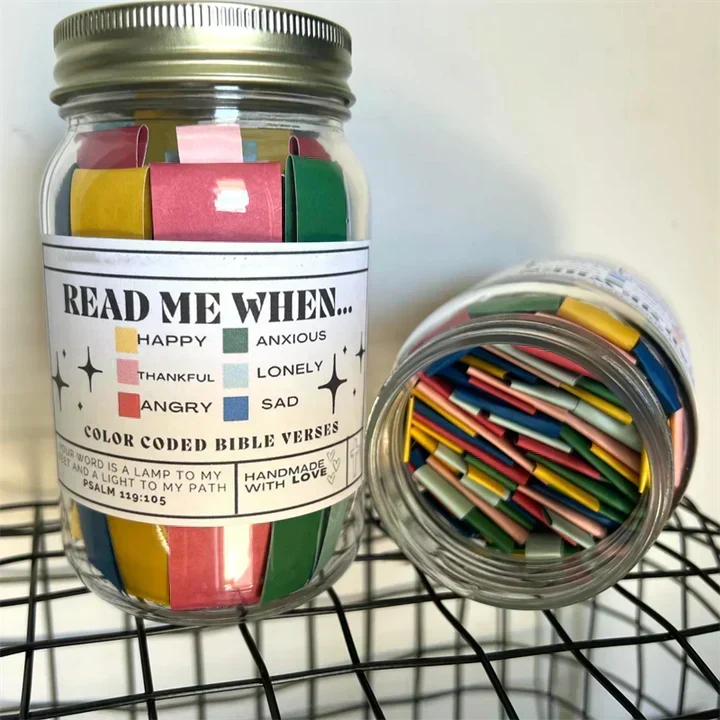 Elegante frasco de versículos bíblicos, un regalo espiritual perfecto para momentos de paz y meditación.