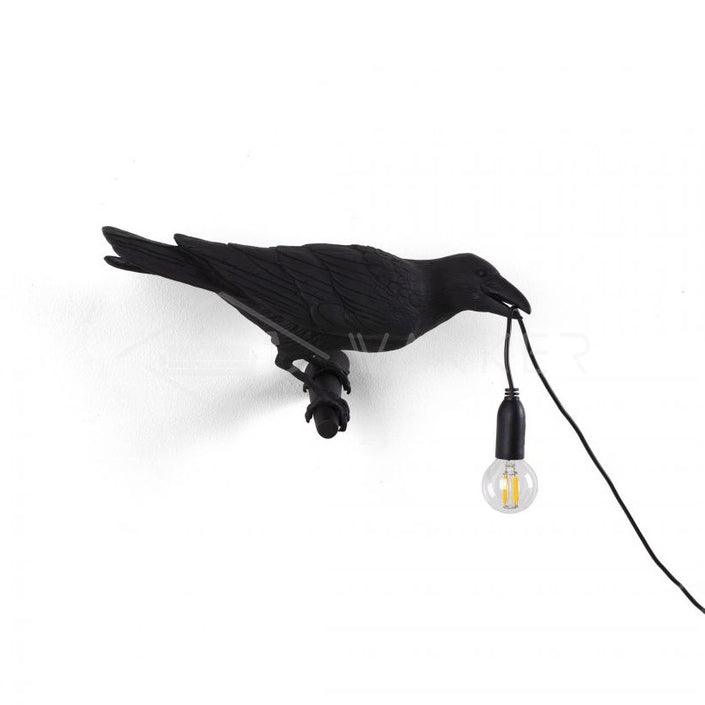 Pájaro de fantasía: lámpara de pared, diseño único para decoración mágica.