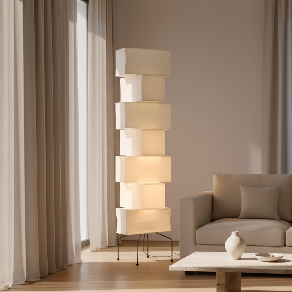 Lámpara de pie moderna minimalista estilo japonés para sala de estar con luz suave.